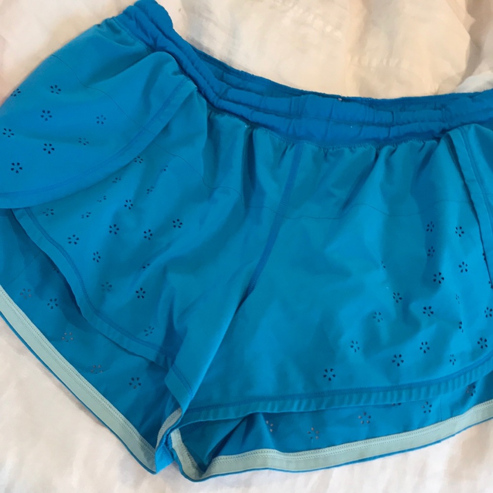 BLUE LULULEMON RUNNING SHORTS